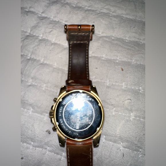 Michael Khors Used Leather Watch - Picture 6 of 6